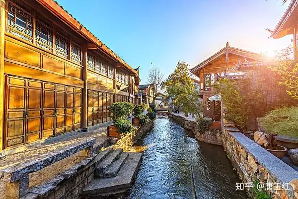 云南 6 天 5 晚跟团旅游价格，云南六日游的行程如何安排？