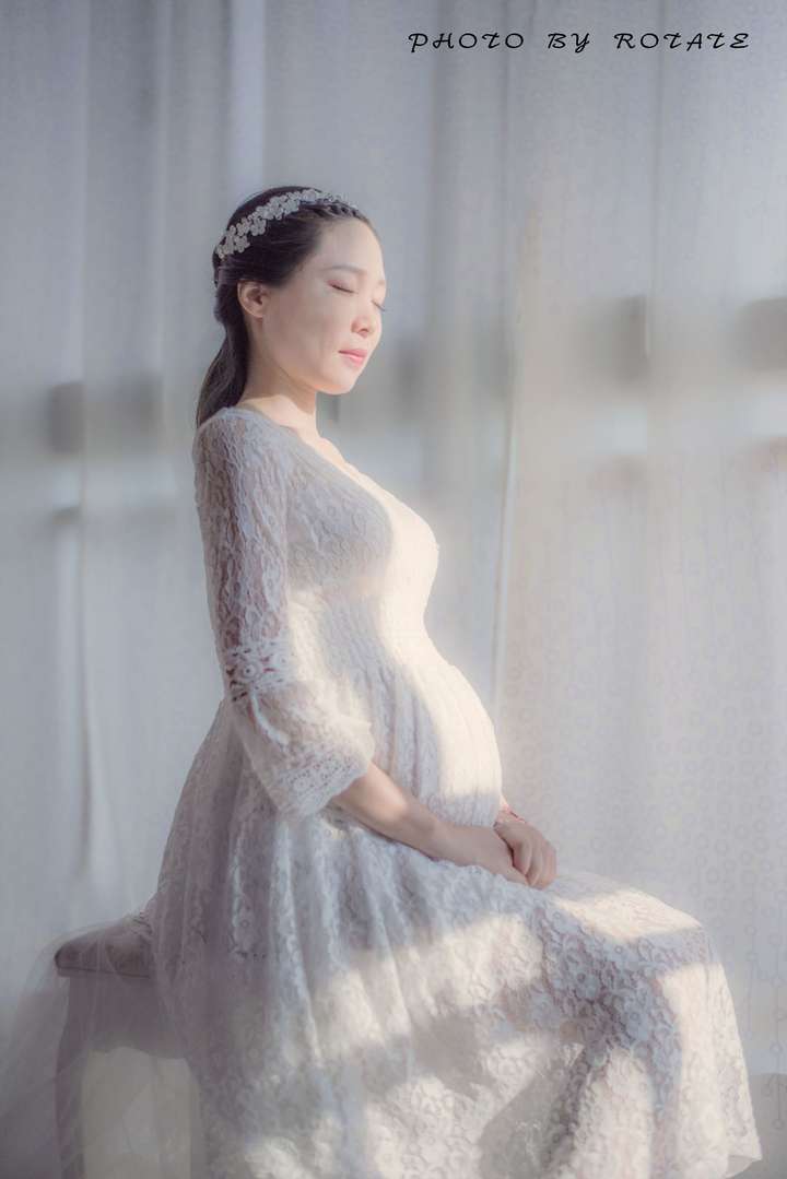 怎么看待怀孕女性拍摄尺度大的孕照?