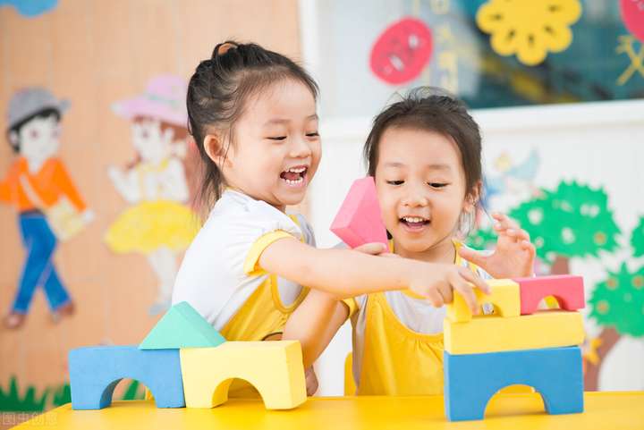 孩子膽小怎么辦(孩子不敢說話怎么辦)插圖(1) 孩子膽小怎么辦(孩子不敢說話怎么辦)插圖(1)