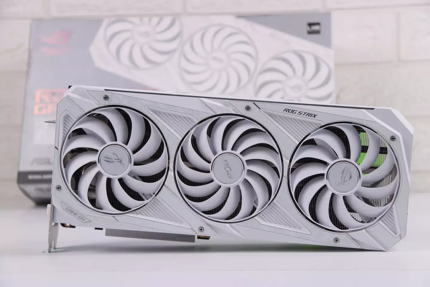 楽天市場】 ASUS ROG-STRIX-RTX3080-O10GWHITE santaritasericita.com.br