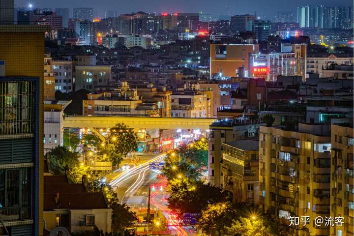 你好,陌生人,可以留一张城市夜景照吗?