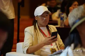 2021年01月09日古装历史剧《上阳赋》是由侯咏担任总导演,程源海担任