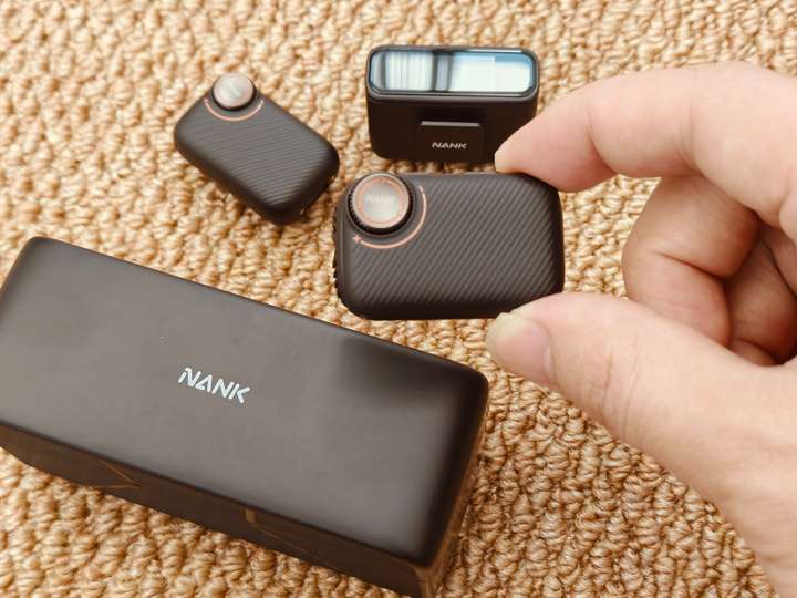 麦克风不是越贵越好？新手玩家快来试试南卡QMic领夹麦克风