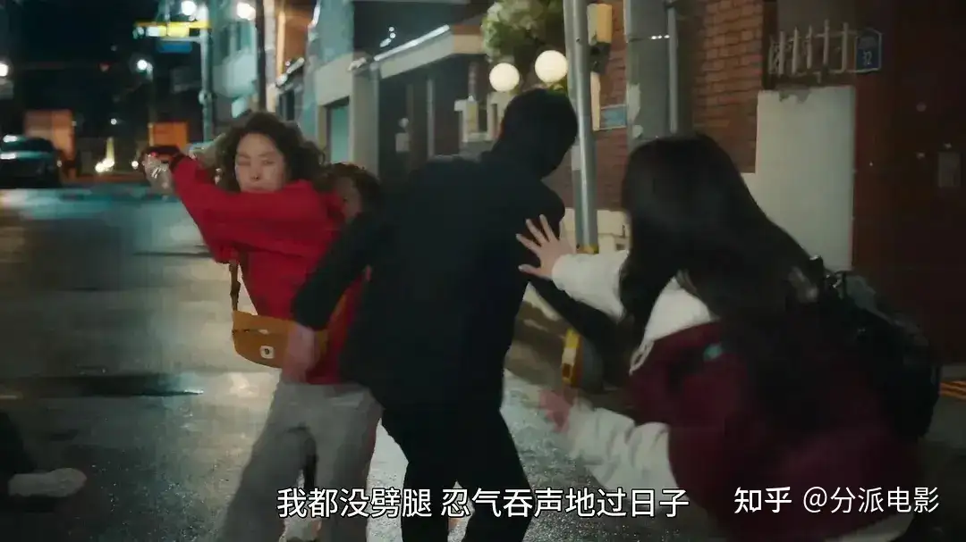 《妈妈朋友的儿子》口碑暴跌,剧情又尬又烂,怪不得那么多人弃剧!