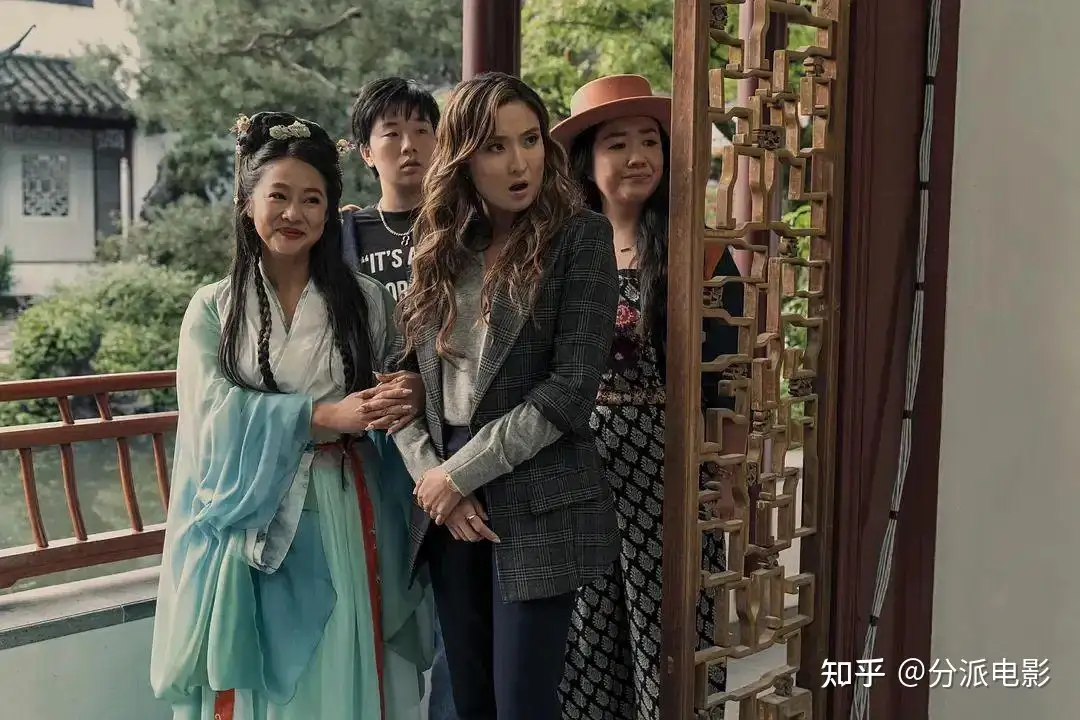 亚裔性喜剧《兜风》玩尺度、无下限,这次真辱了?