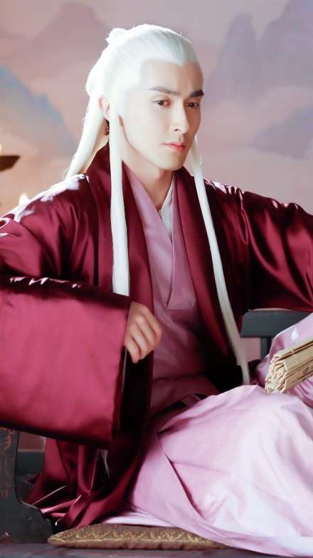 作为原著党,楼主自从看了他的东华帝君,表示甚合心意!