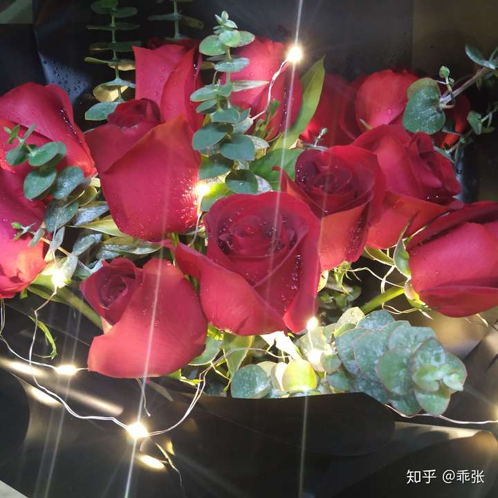 送花时候一般都说点什么(送花时候一般都说点什么祝福语)