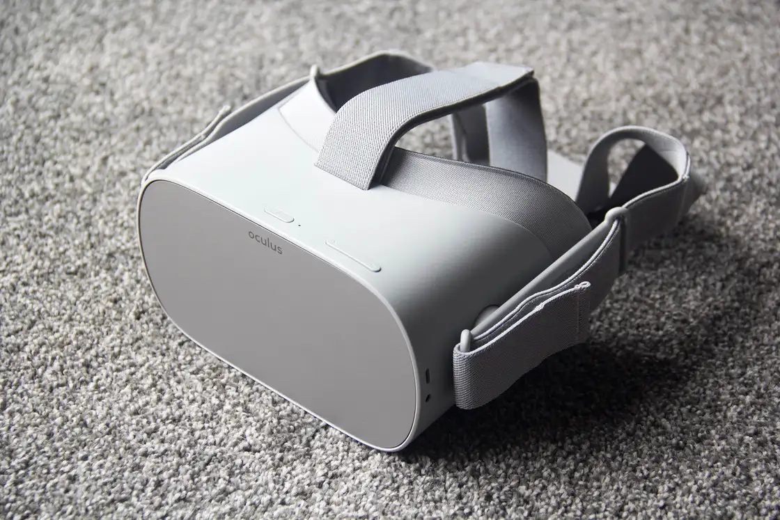 这款轻量级无线头戴显示器，是我心中最合适的VR 入门设备：Oculus Go