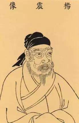 从其父杨宝研习《欧阳尚书,师从于太常桓郁.