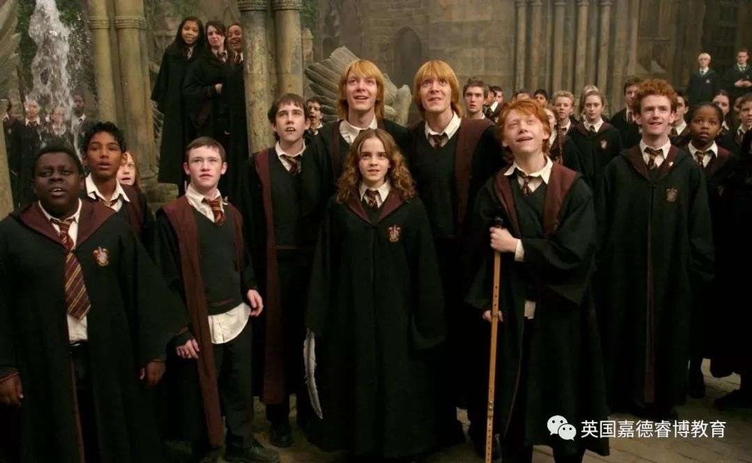哈利波特 揭秘霍格沃茨魔法学校校服 原来还有这么多含义 知乎