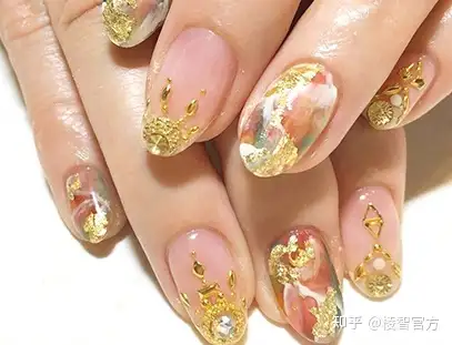 美甲箔丨当美甲遇上金箔