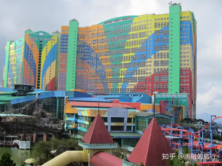 坐拥7351间客房的全球第一大酒店，可坐缆车进出，住一晚最低仅150元