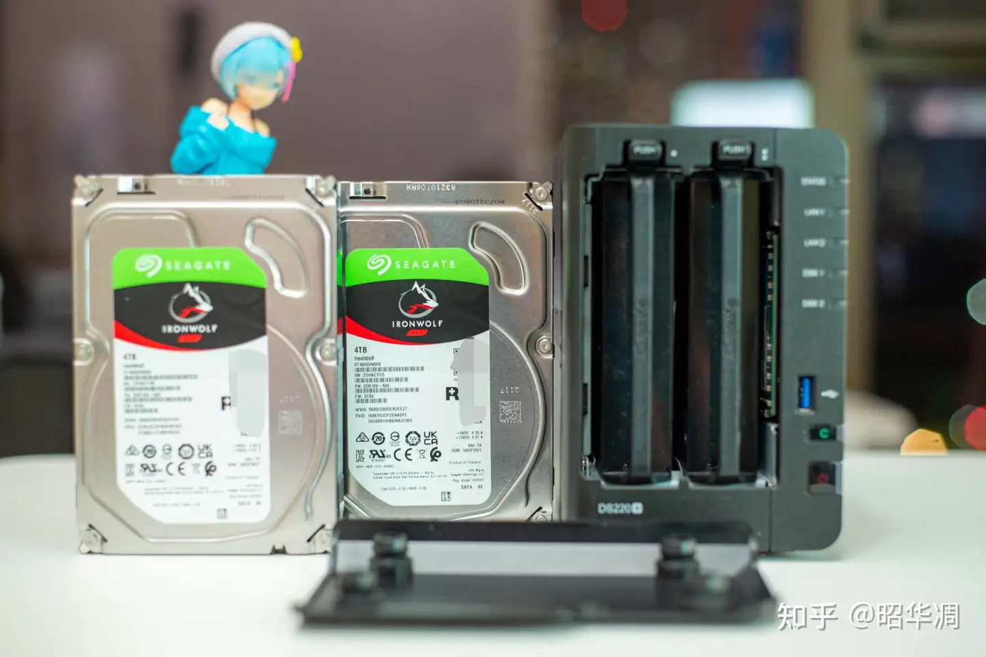 新品未開封】Synology DS220+、Seagate HDDx2-