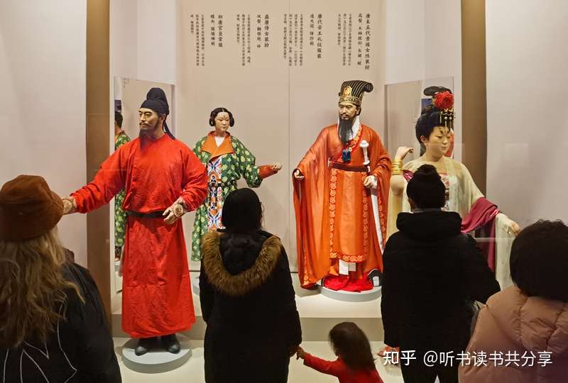 您想不想知道 古装剧里演员们穿的服装 戴的首饰对不对 知乎