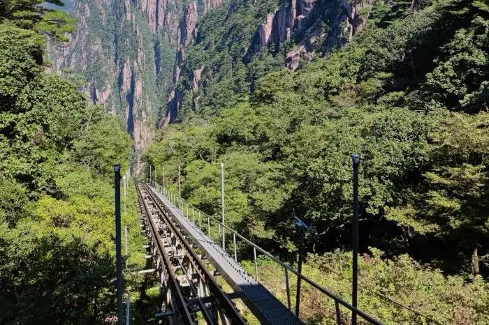 黄山在哪个省哪个市区？安徽黄山景点简介