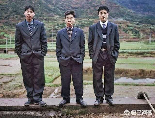 西装爆发式流行(可以称之为烂大街)是上世纪九十年代和二十一世纪初