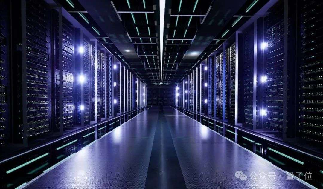 华为CloudMatrix重磅论文披露AI数据中心新范式，推理效率超NV H100