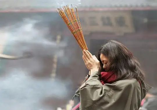 过年初几迎财神（迎财神的正确方法有哪些）