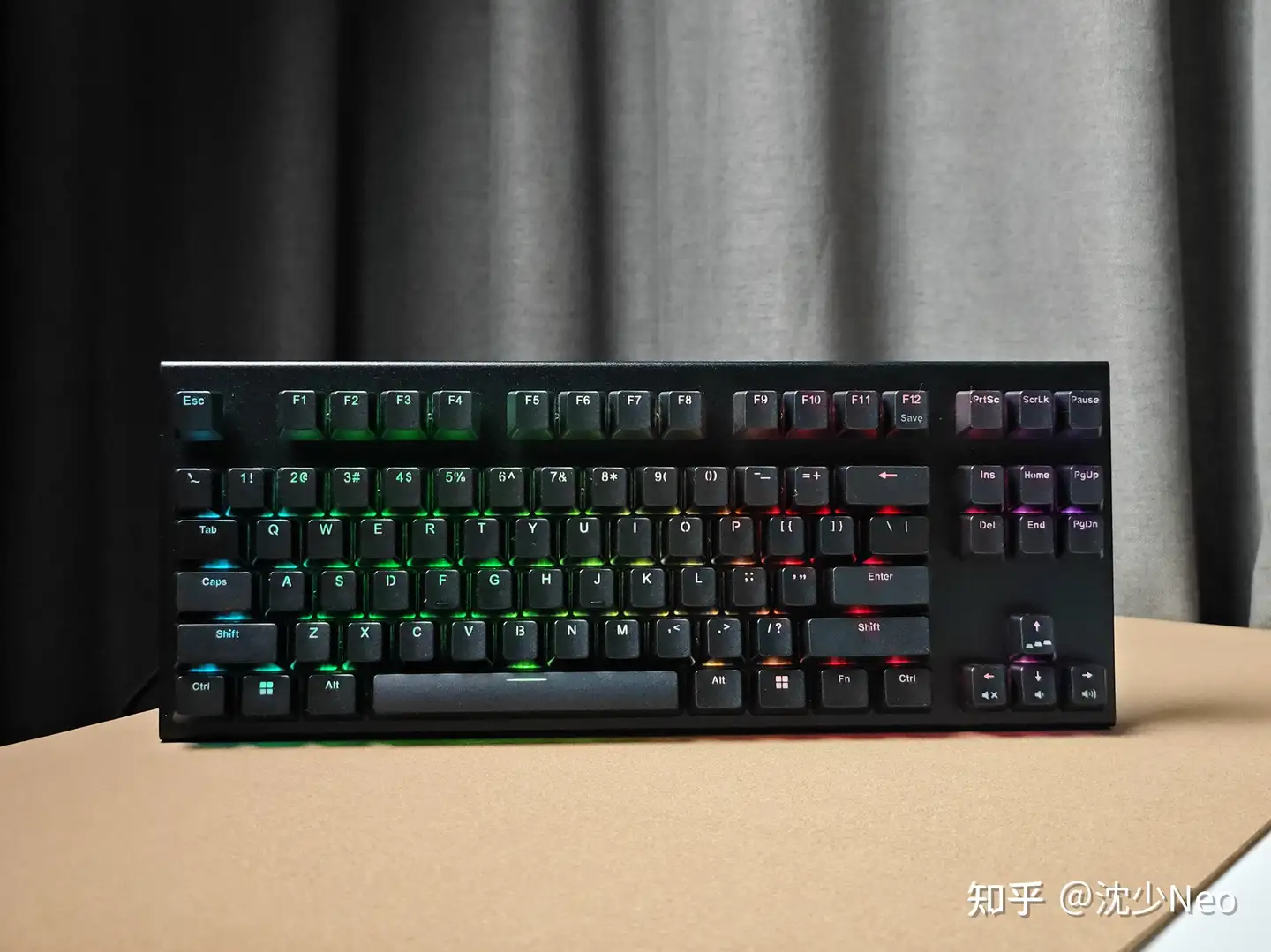 “物理外挂”？比Wooting更好用？燃风RealForce GX1静电容键盘实测