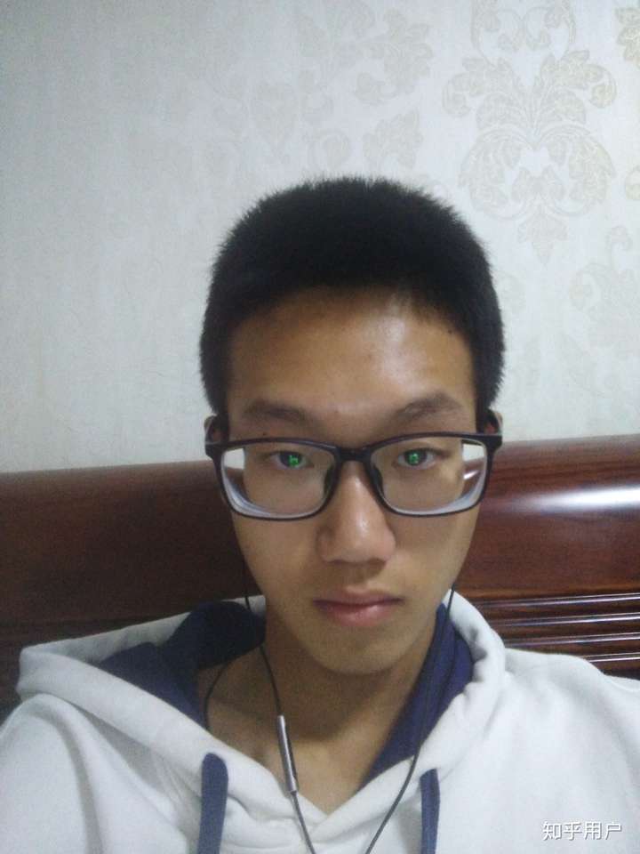 天庭饱满是什么样子?