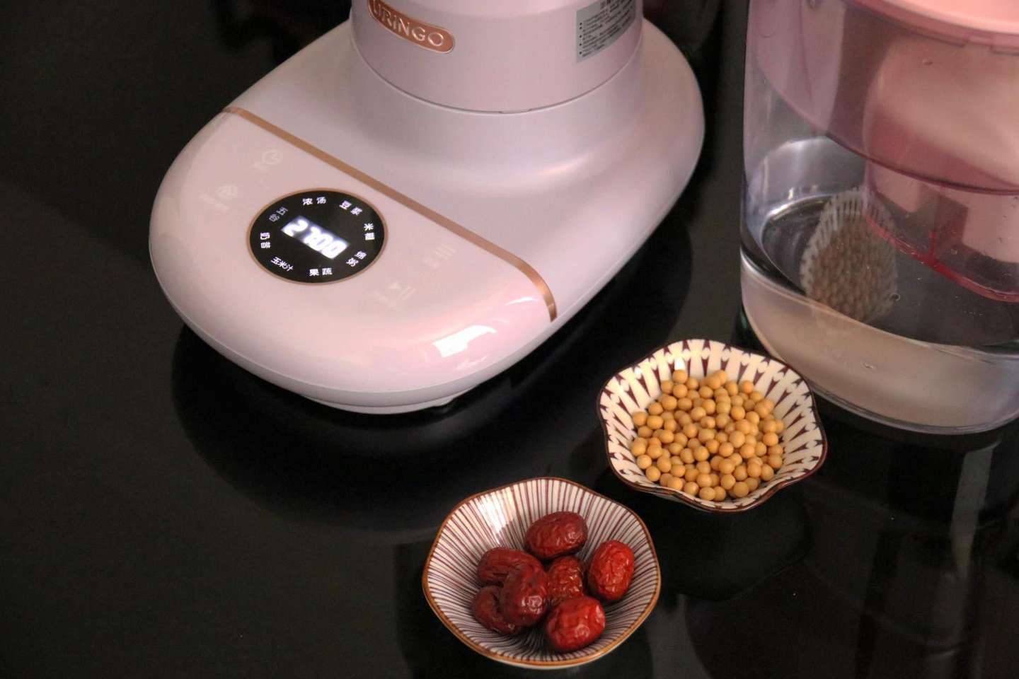 口感细腻，营养美味，七彩叮当破壁机体验