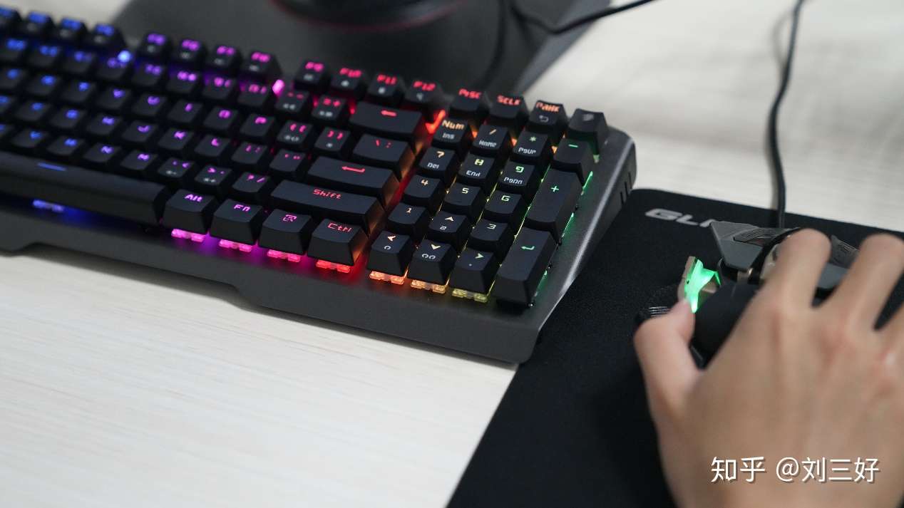 超高dpi 美加狮r A T Pro X3至尊版游戏鼠标带你飞 知乎 超高dpi 美加狮r A T Pro X3至尊版游戏鼠标带你飞 知乎