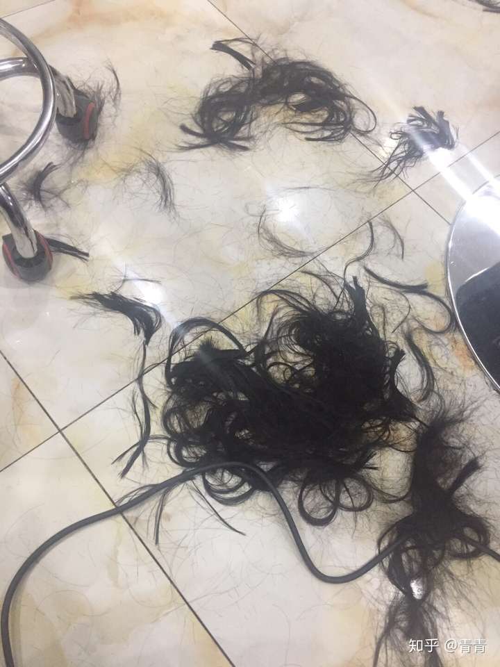 把留了很久的长发剪掉是怎样的一种体验?