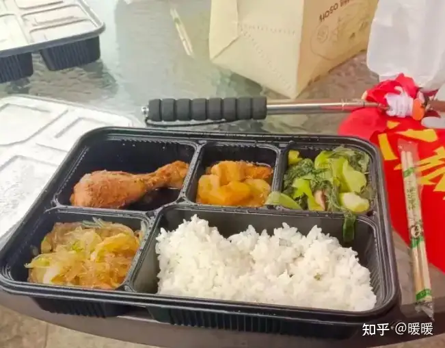 马鞍山一中学多名学生研学就餐后拉肚子，有孩子称吃的鸡腿是臭的，官方通报涉事酒店停业整顿，具体情况如何？