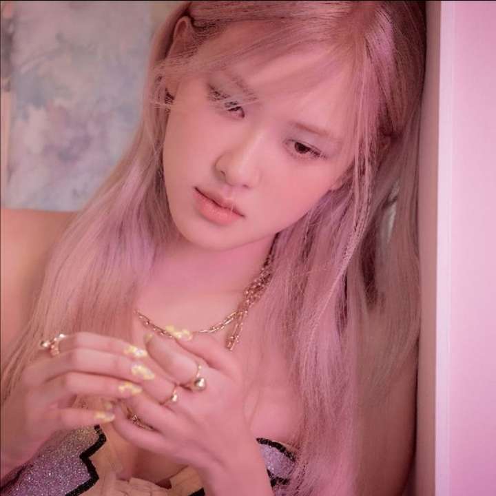 有没有朴彩英绝美的照片?