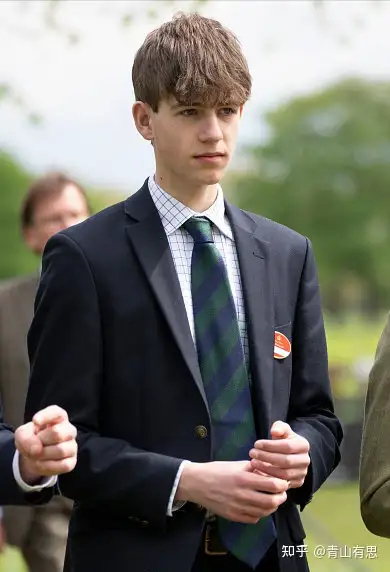 男生怎样才能变得越来越帅气呢?