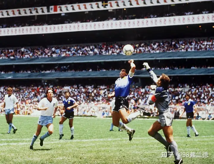世界杯历史上有哪些我们难以忘记的时刻？