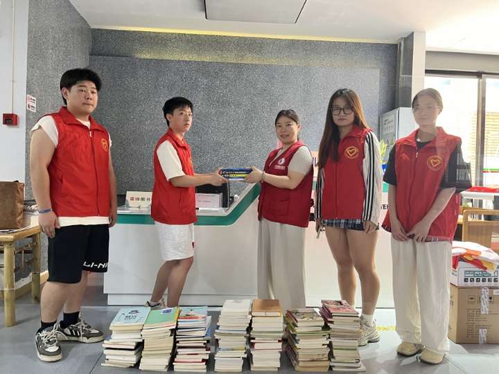 湘西書光暖，童心夢啟航——長沙醫學院“醫者隊”團隊赴永順慈愛園捐贈紀實