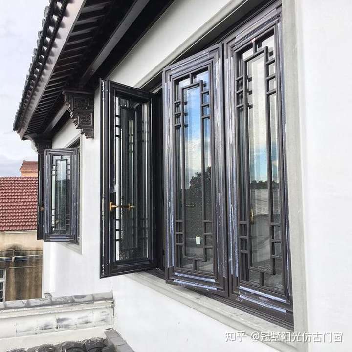 二层中式风格门窗自建房中式门窗选择冠墅阳光