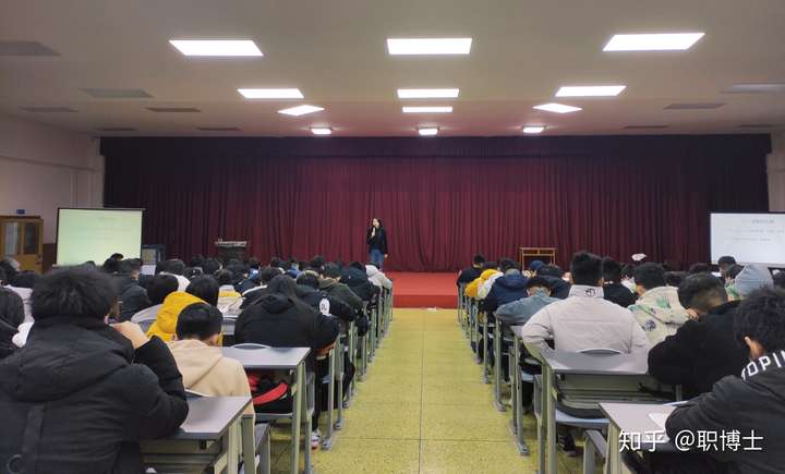 职博士 67 清华大学工商管理学博士 11月29日,在共青团成都理工