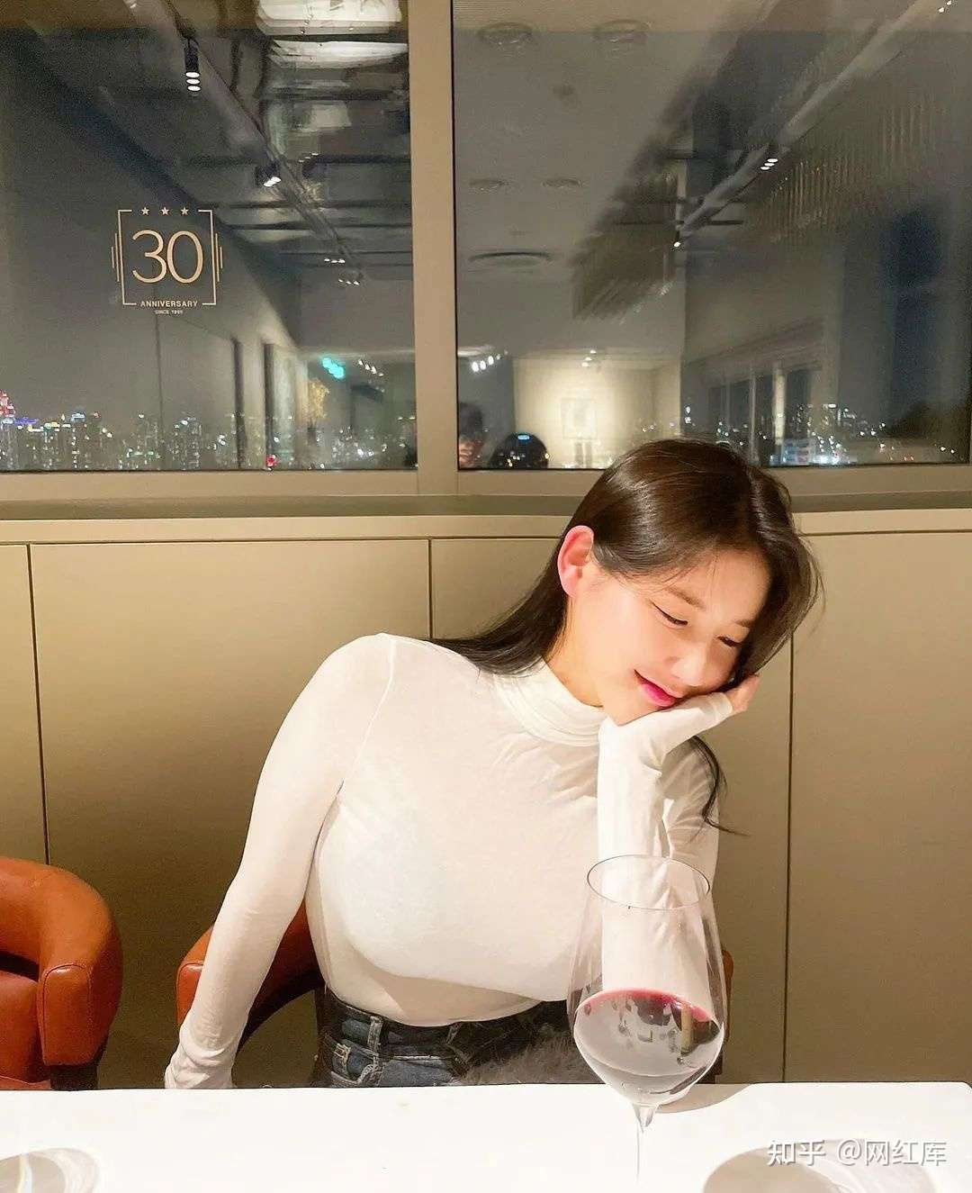 这童颜36D的夜店女神不比DJ soda香吗？ Facebook-第23张