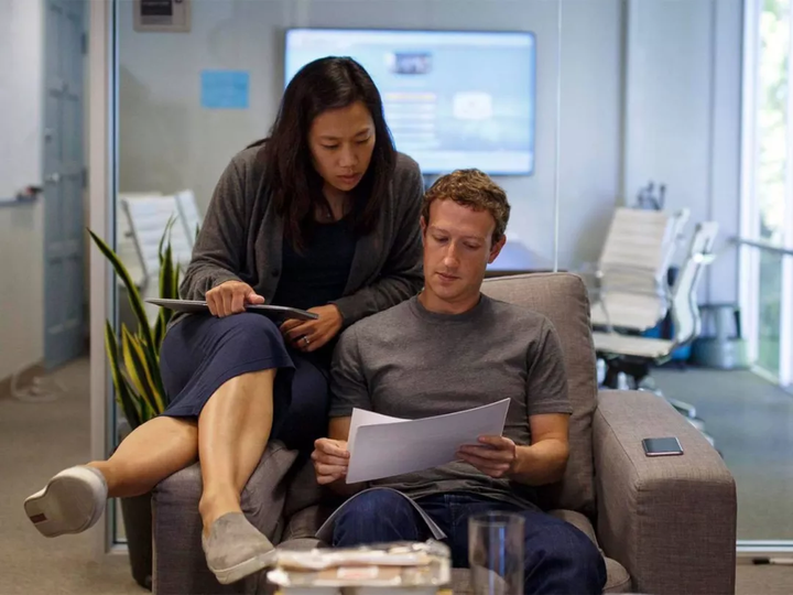 %title插图%num 扎克伯格那么有钱为什么还找一个相貌很平庸的女人做老婆?
