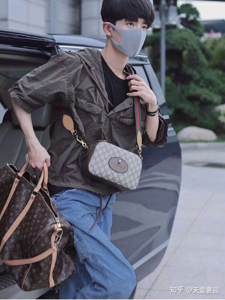 Gucci虎头相机包 知乎