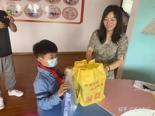 快乐儿童节”系列活动之：“点亮微心愿，情暖童心梦”慰问活动