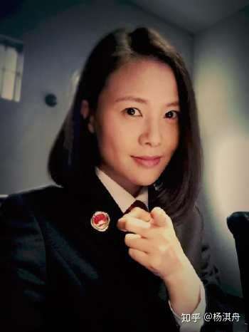 大家对人民的名义里柯蓝的表演怎么看?