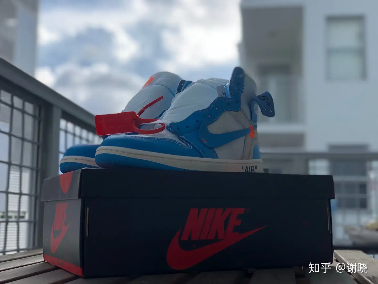 Air Jordan 1 x Off White UNC 测评- 知乎