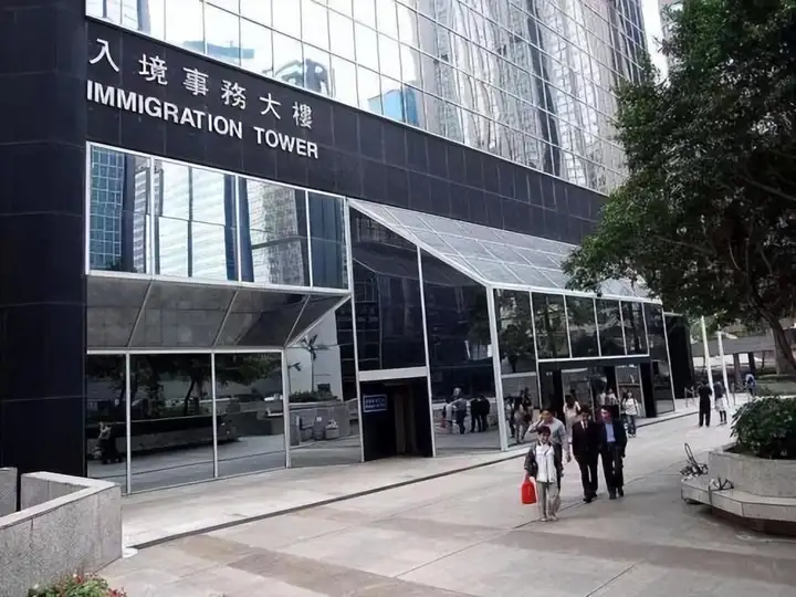 2023香港身份申请人数激增！中产及高净值人群为何选择香港户口？