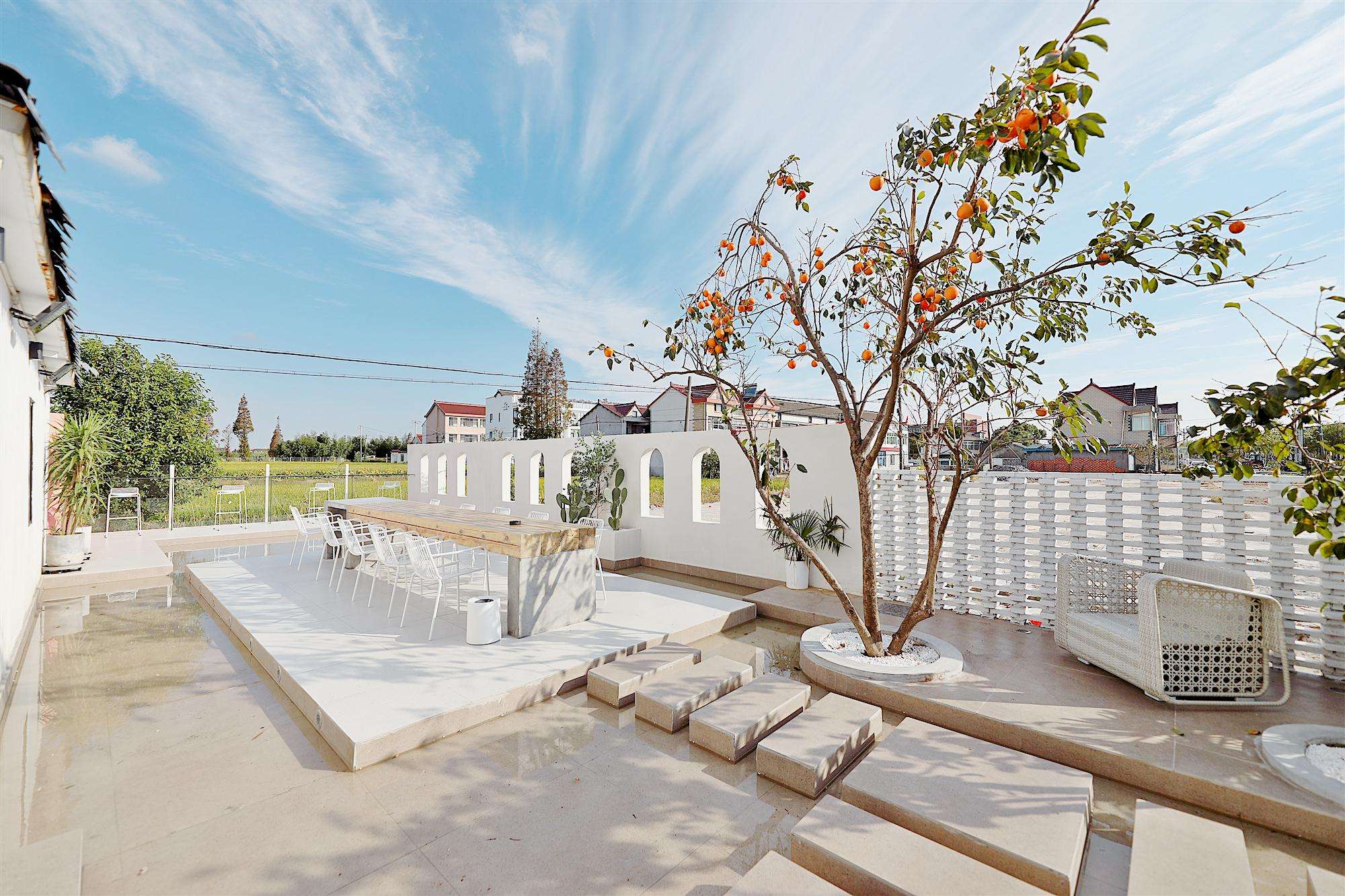 木鸟民宿 的想法: #上海迪士尼民宿# 网红天梯 露天泳池 透… - 知乎