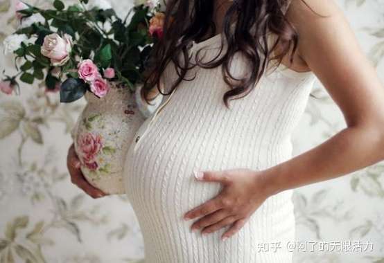 成都做试管婴儿费用（来得及！40岁做试管成功率多少，试管对amh值的最低要求​）