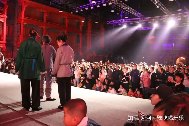 一生必追的一部大型山水实景剧，司徒小镇+千年铁魂打铁花演出