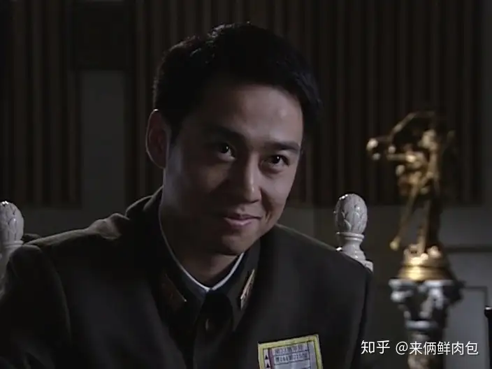 《潜伏》里的廖三民为什么总笑？