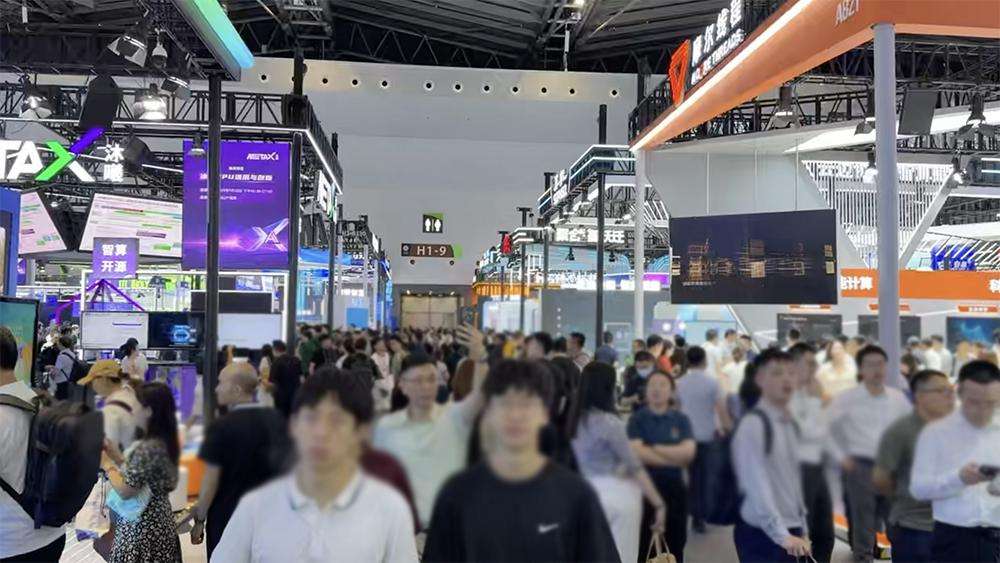 人工智能大会彻底引爆，展区水泄不通，门票炒到2000多，暴走3万步带来最全看点