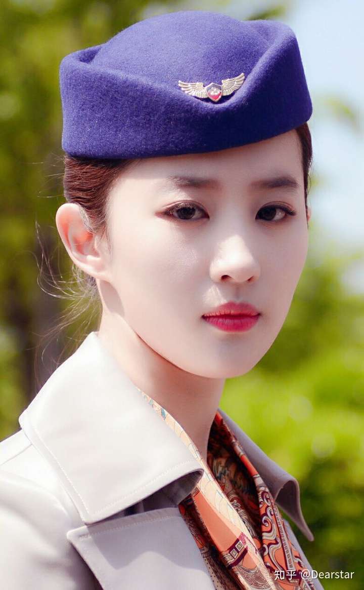 回到正题 但是就小众"美女"而言 男女生眼中的标准是存在差异的 徽哌