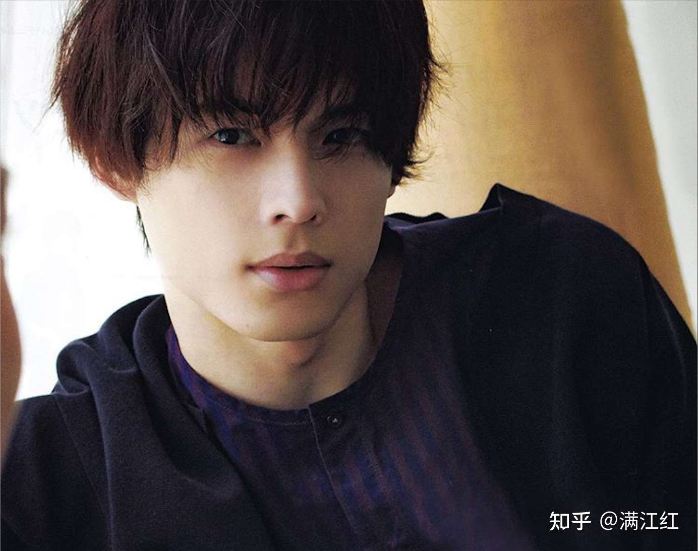 秘密武器 新增卡司95后小鲜肉松村北斗出演八卦毒舌美容师 动摇西岛内田情侣关系 电影版 昨日的美食 定档11月3日 知乎