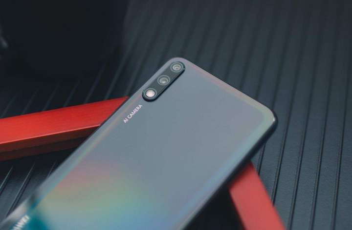 荣耀10和荣耀9x你会选择用哪个