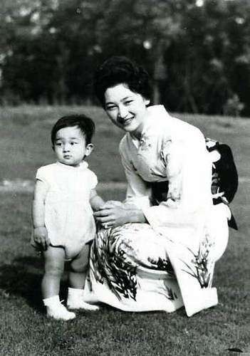 史上最美日本皇后 无双美貌换来59年囚牢般生活